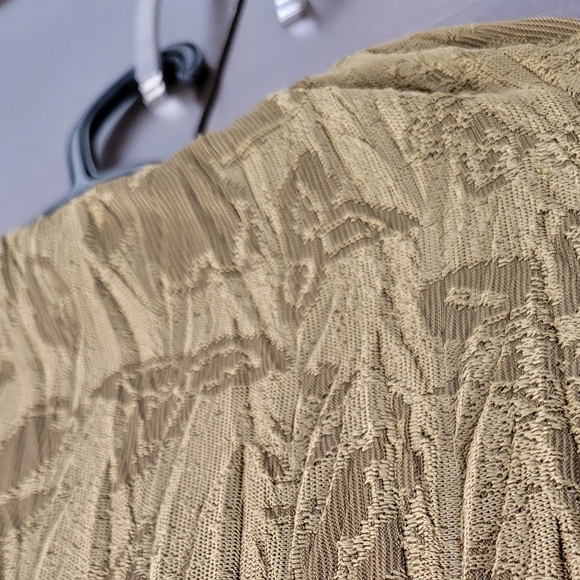 NWOT Zara Golden Textured Wrinkly with Leaves Details Wide Leg - Picture 5 of 8